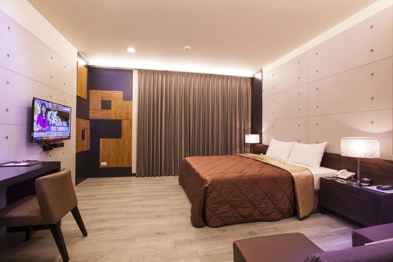 Foxdou Business Motel Tainan Buitenkant foto