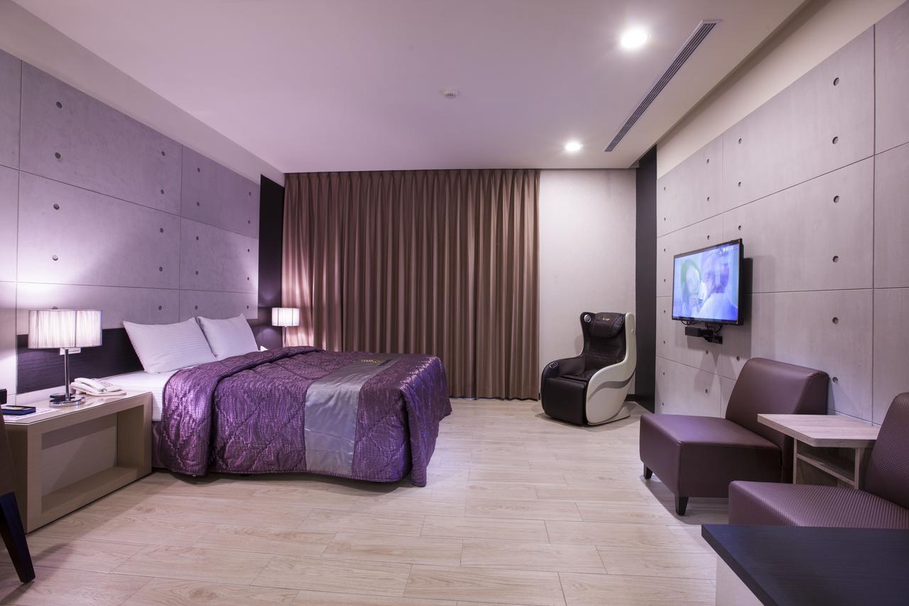 Foxdou Business Motel Tainan Buitenkant foto