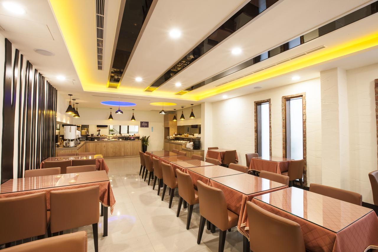 Foxdou Business Motel Tainan Buitenkant foto
